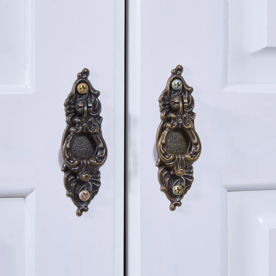 Armoire en bois massif 3 portes