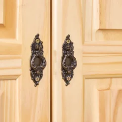 Armoire en bois massif 3 portes