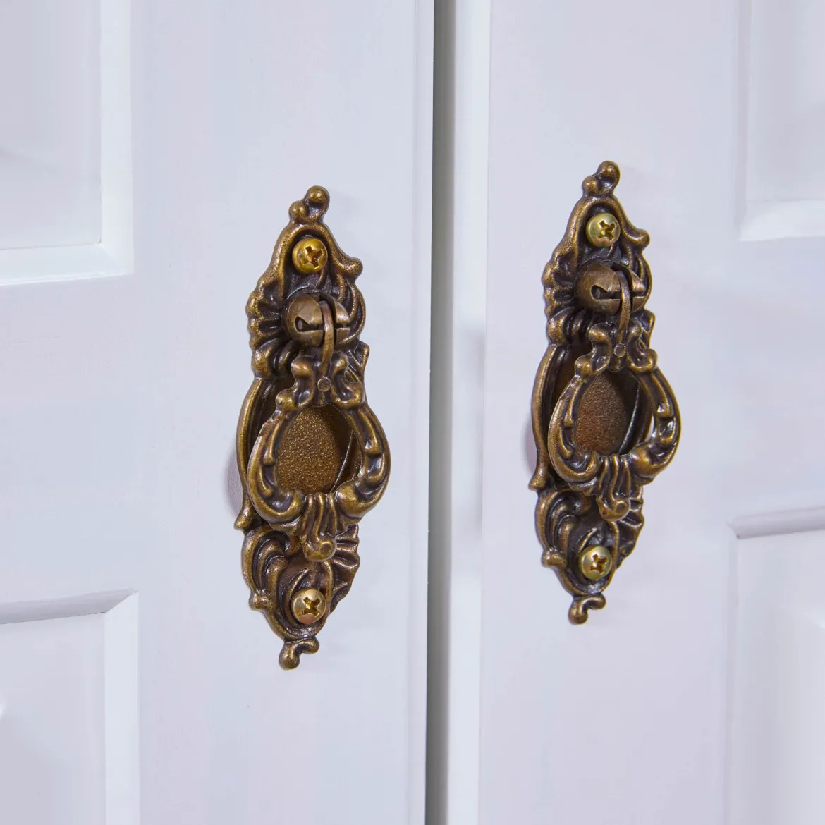 Armoire 2 portes 2 tiroirs en bois massif blanc laqué - AR12022