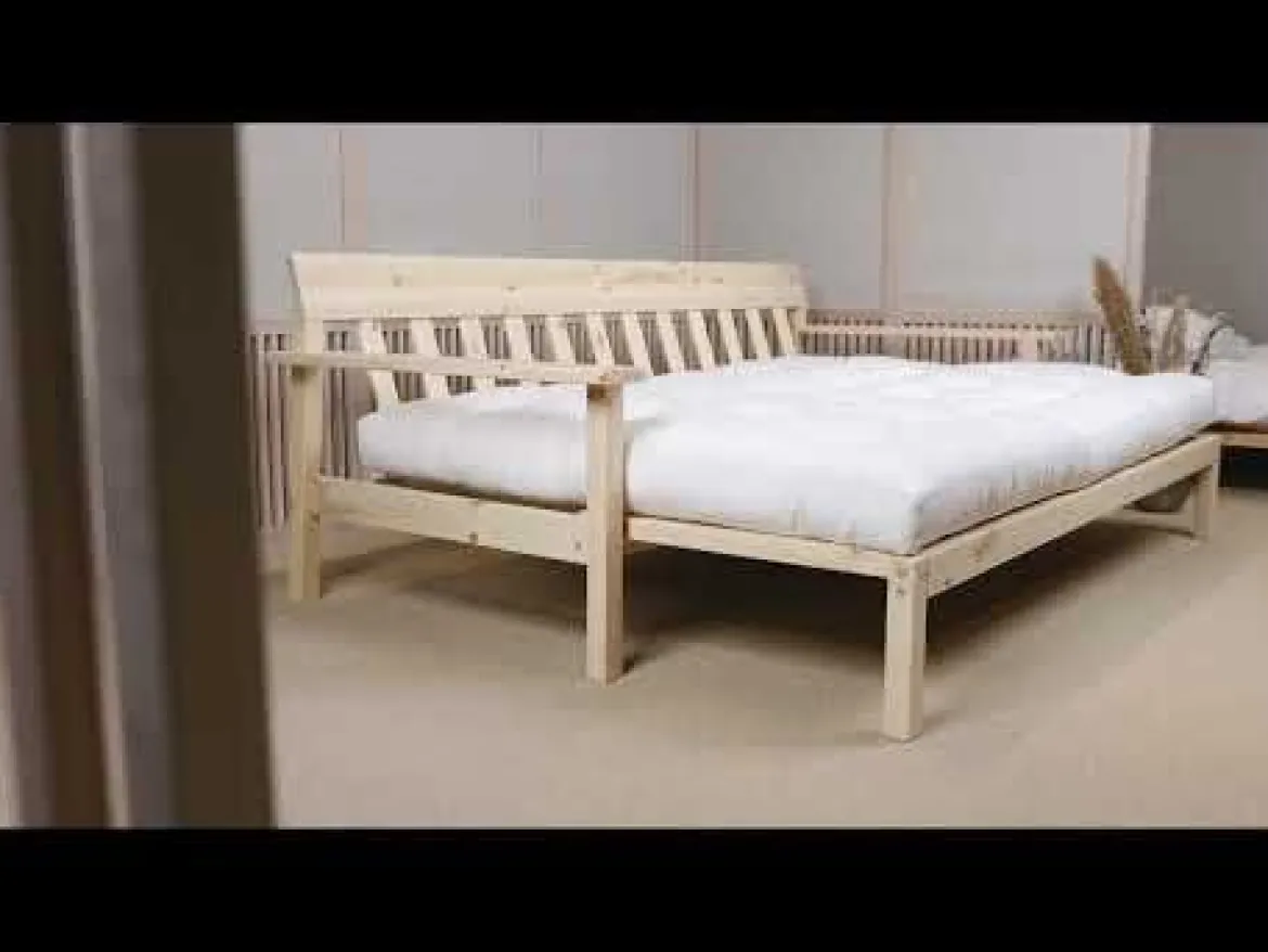Banquette UNWIND en pin massif naturel avec matelas futon 130x190