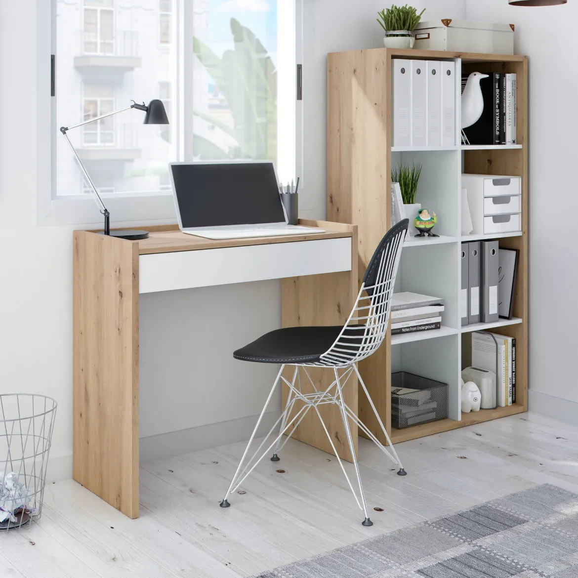 Bureau en bois avec tiroir