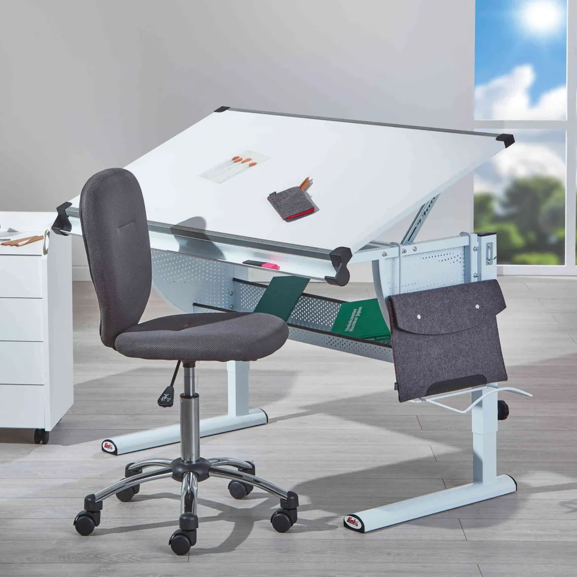 Bureau enfant à plan inclinable en bois blanc - BU12062