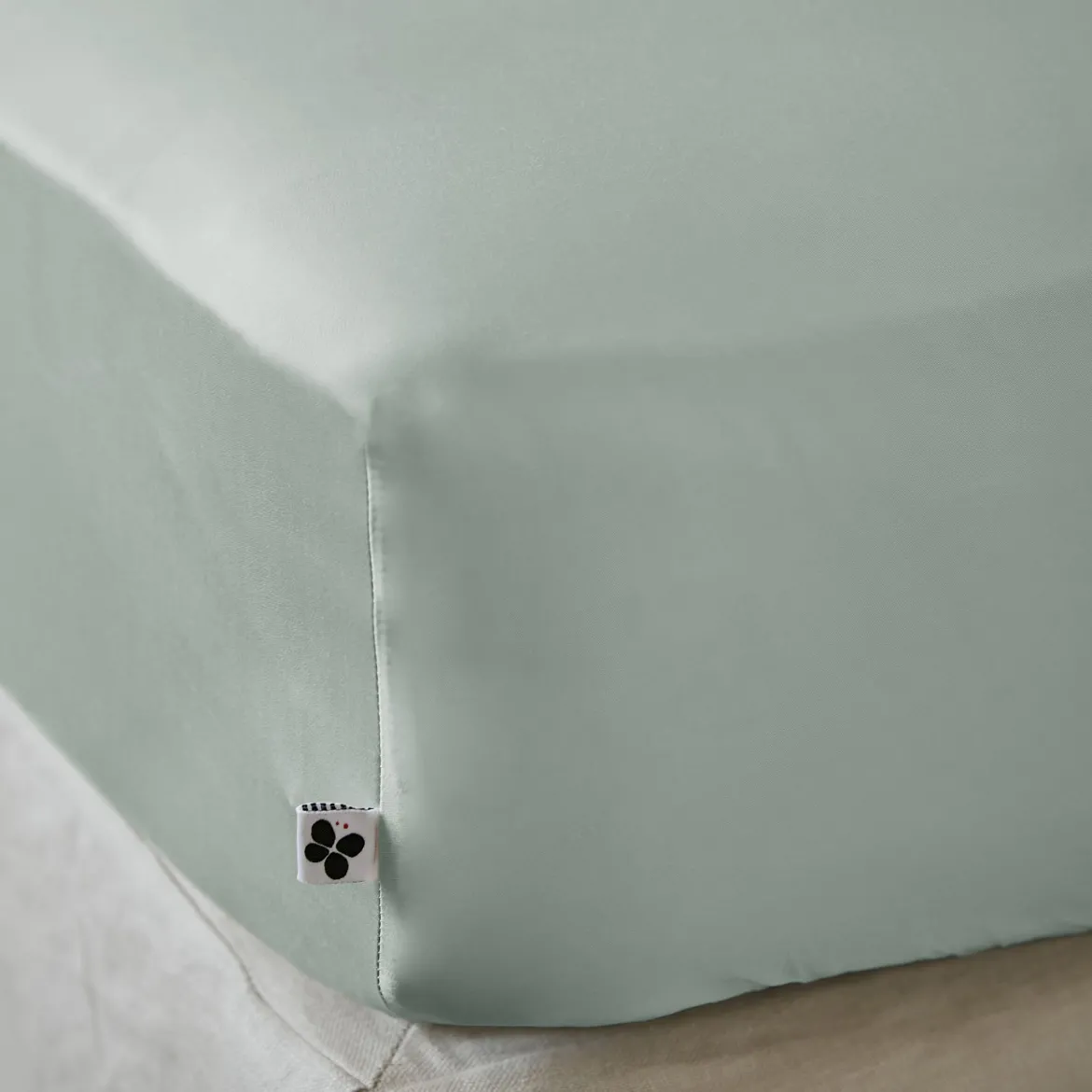 Drap housse bonnet 30 cm en bambou uni