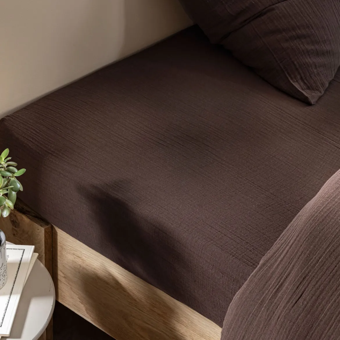 Drap housse gaze de coton Terre de Nuit JUNE