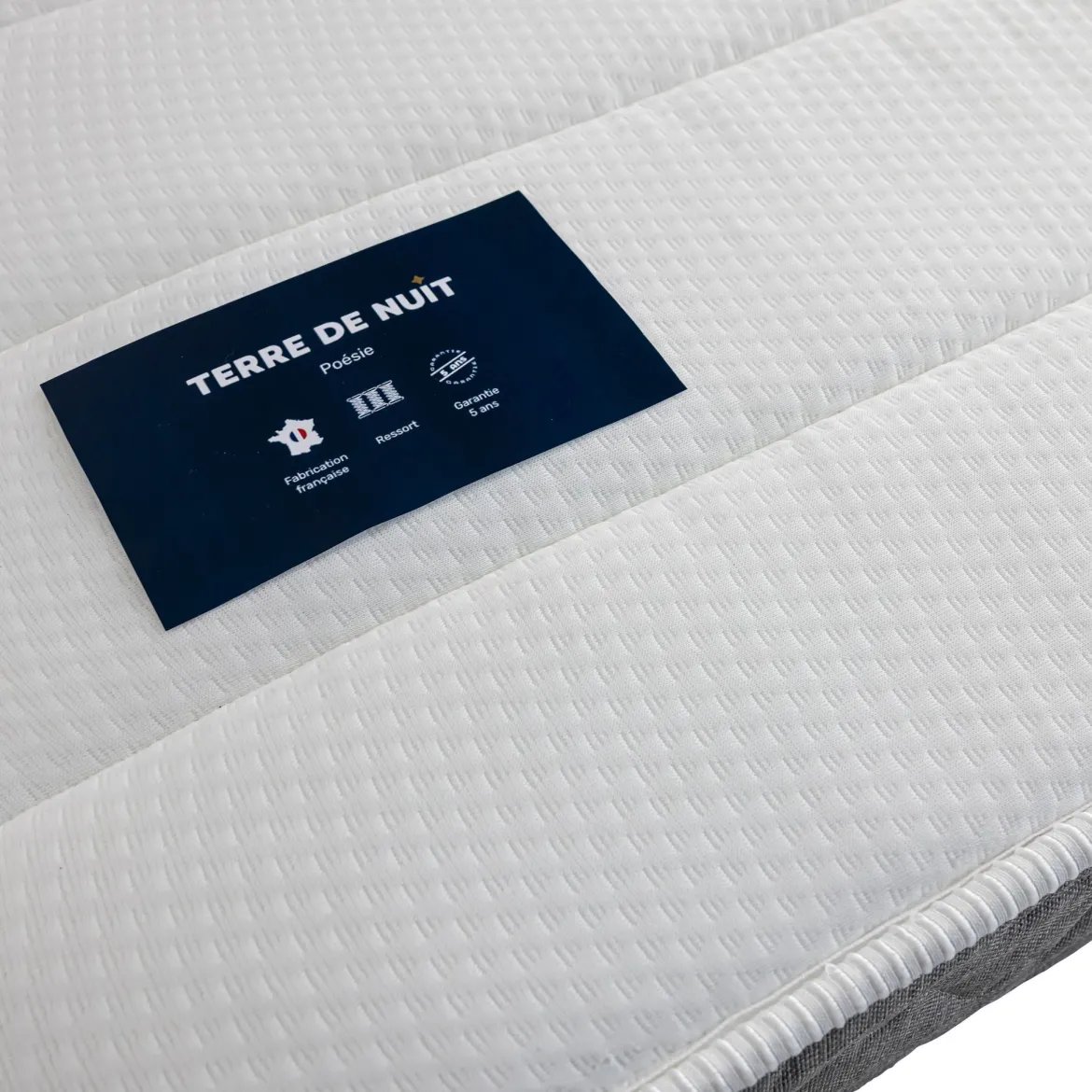 Ensemble sommier et matelas ressorts ensachés ferme Terre de Nuit Poésie