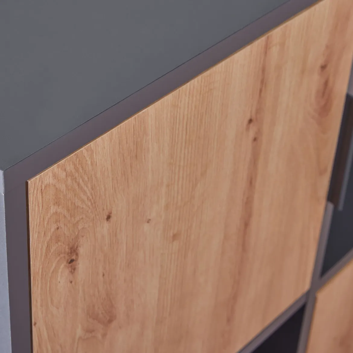 Etagère 4 cases en bois avec 2 portes battantes - ET12115