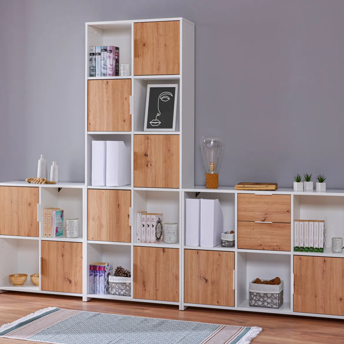 Etagère 4 cases en bois avec 2 portes battantes - ET12115