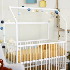 Lit bébé cabane évolutif en bois massif 60x120