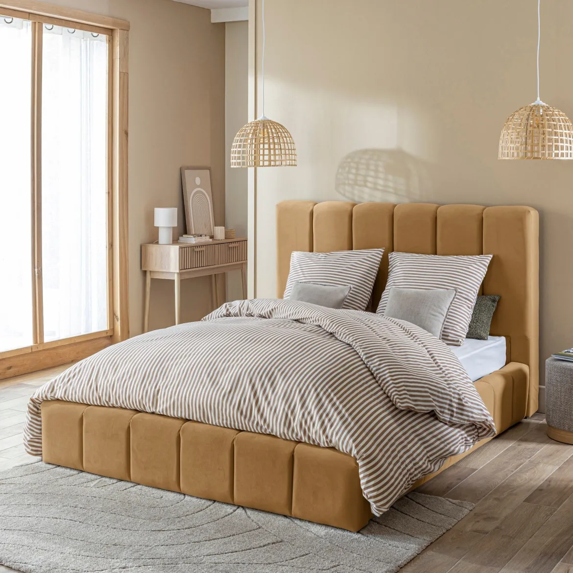 Lit coffre en velours matelassé
