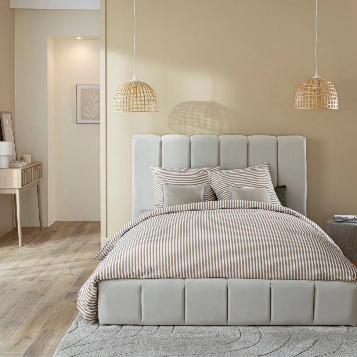Lit coffre en velours matelassé