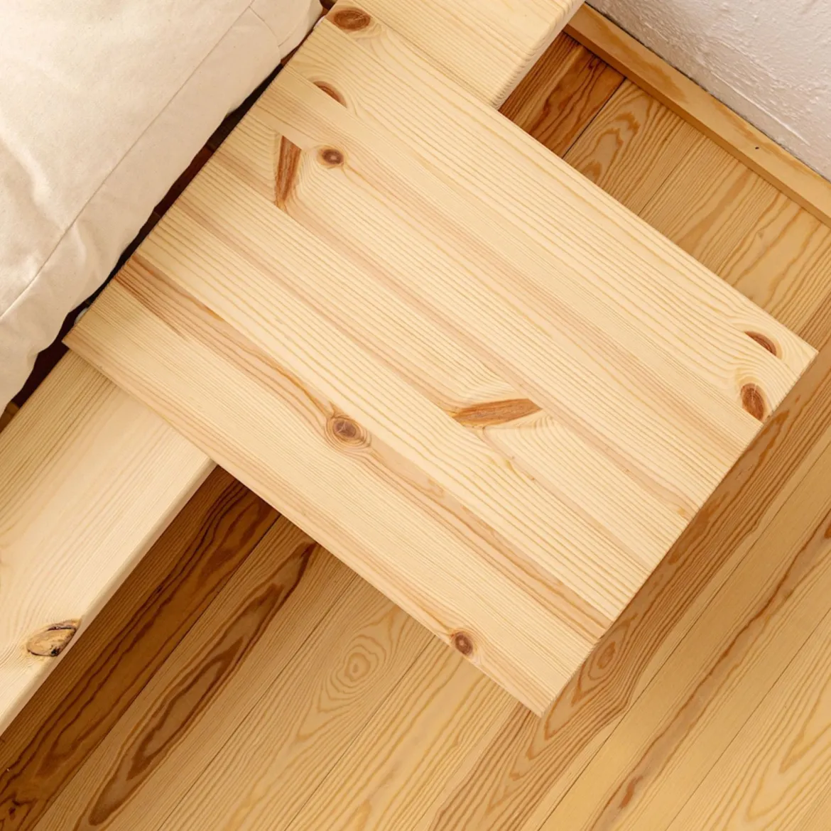 Lit en pin massif avec tables de chevet JAPAN