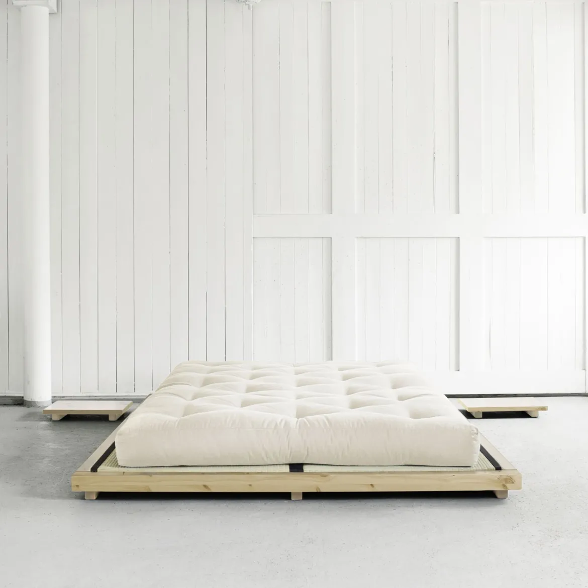 Lit futon DOCK style japonais en bois massif coloris naturel