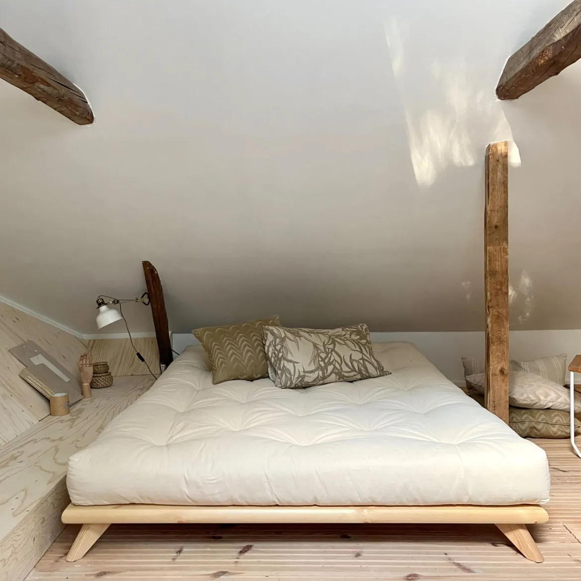 Lit futon SENZA en bois massif naturel
