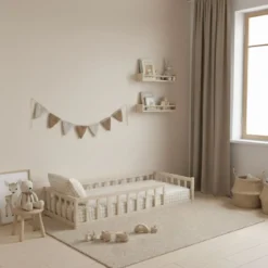 Lit inspiration Montessori enfant à barreaux