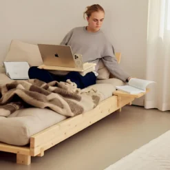 Lit SOCIAL BED en pin massif naturel avec dossiers et 2 tables de chevet
