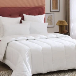 Pack couette hiver 550g et oreiller éco naturel moelleux 60x60