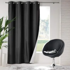 Rideau à oeillets thermique Icemount noir 140x260