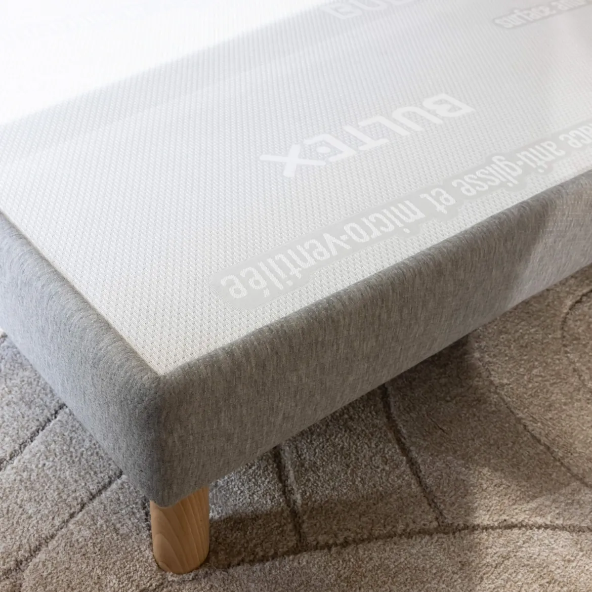 Sommier déco tapissier Vigoroso - Bultex