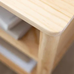 Table de chevet clair bois massif avec niche scandinave