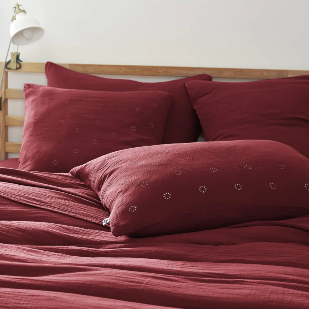 Taie d'oreiller brodée double gaze de coton
